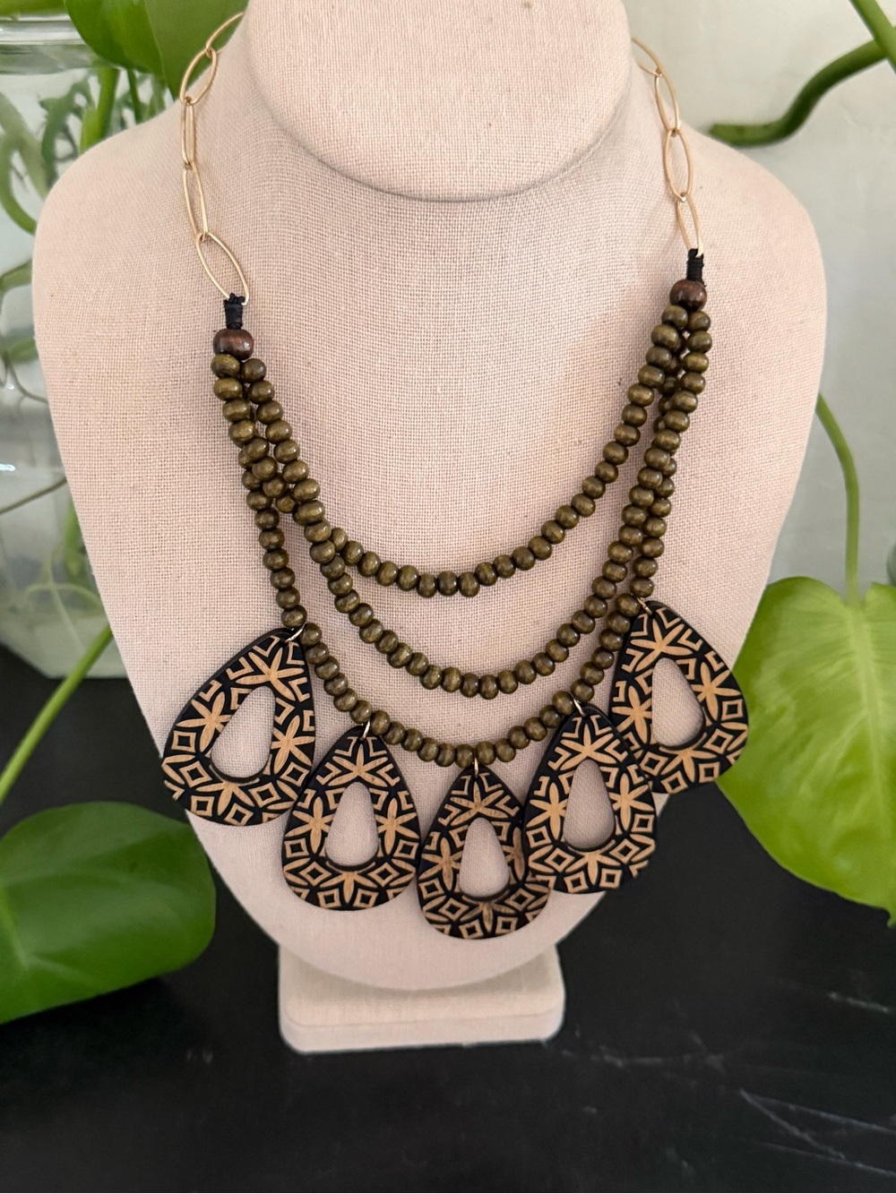 Vintage 1946 Wood Beaded Layered Geometric Wooden Pendants Gold Chain Necklace